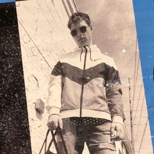 Meet your Posher, Zeke